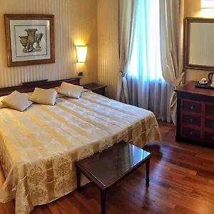 3* Отель Cecil